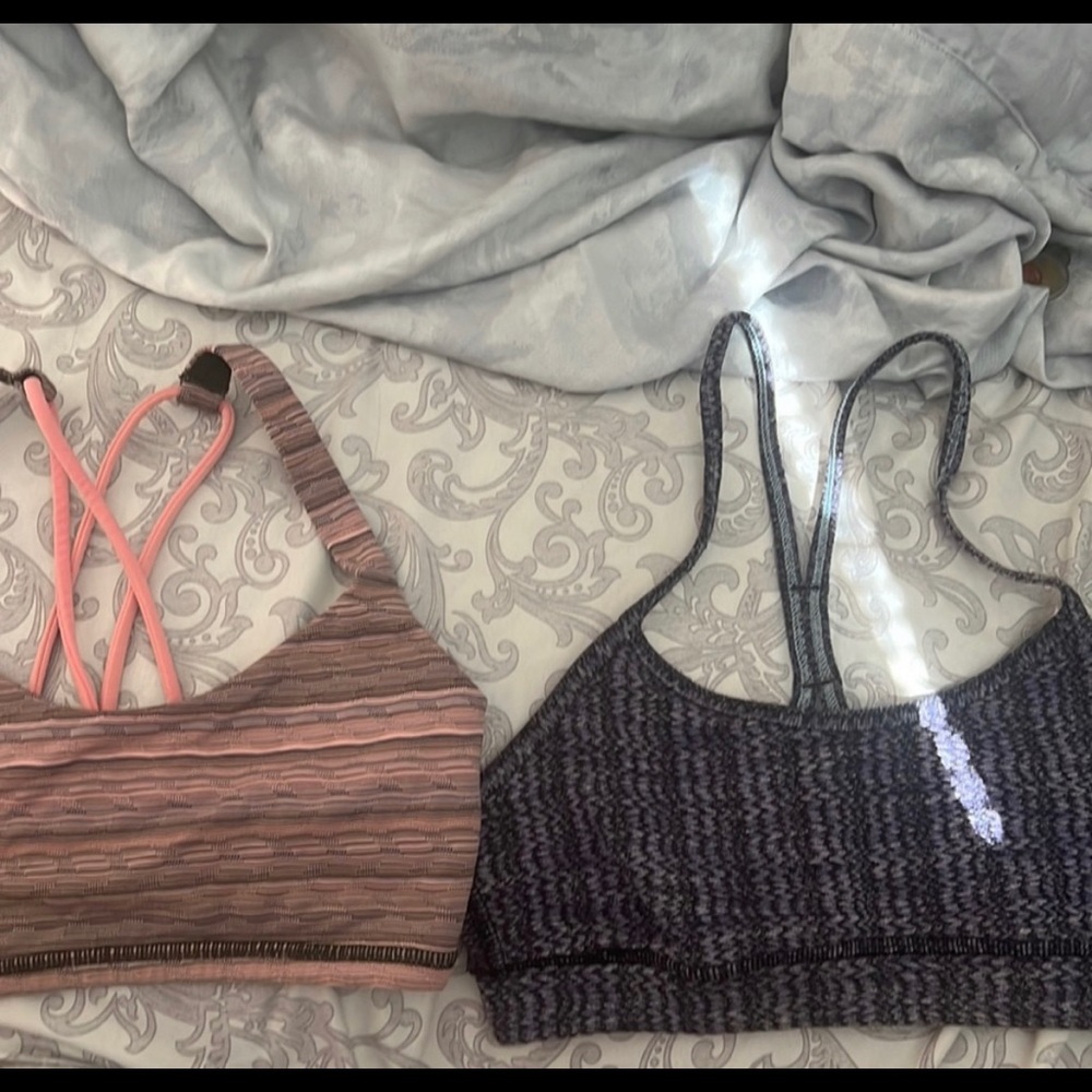 Bundle pair of 2 Lululemon not sold anymore very rare sports bras